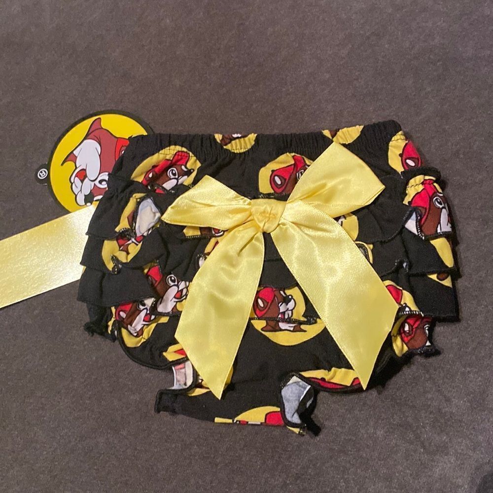 Baby Infant Buc-ee’s Summer Ruffle Diaper Cover Size 3 months NWT